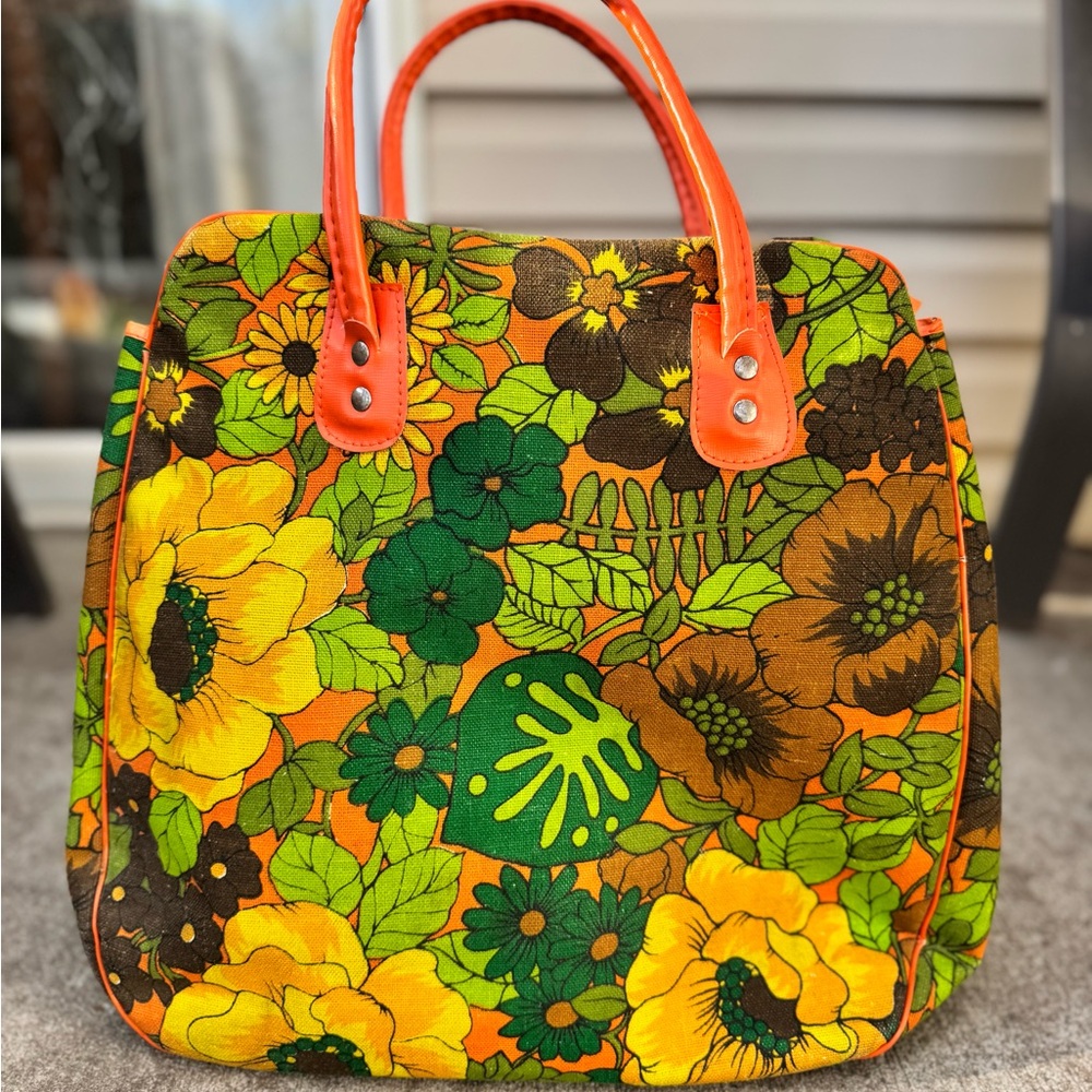 Amazing orange floral 60s bag